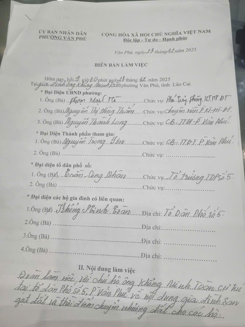 Biên bản làm việc của UBND phường Văn Phú với ông Khổng Minh Toàn. Ảnh: Quang Lộc.