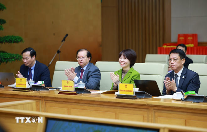 Đại biểu tham dự buổi gặp mặt, biểu dương học sinh đoạt giải tại các kỳ thi quốc tế năm 2025. (Ảnh: Dương Giang/TTXVN).