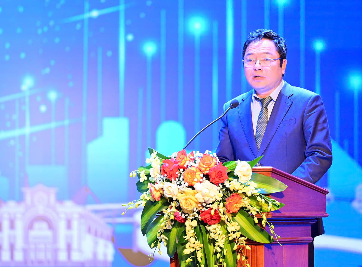 Ông Nguyễn Thành Trung - Giám đốc Sở Văn hóa, Thể thao và Du lịch TP Hải Phòng phát biểu tại lễ trao giải. Ảnh: ĐT.&nbsp;