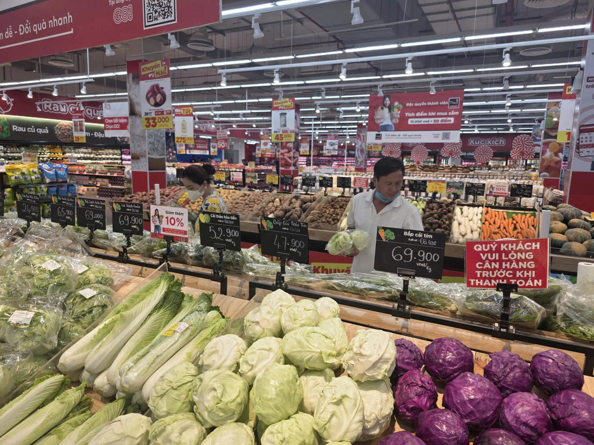 Nguồn rau được các siêu thị chuẩn bị dồi dào cho lễ tết. Ảnh: Nguyên Du