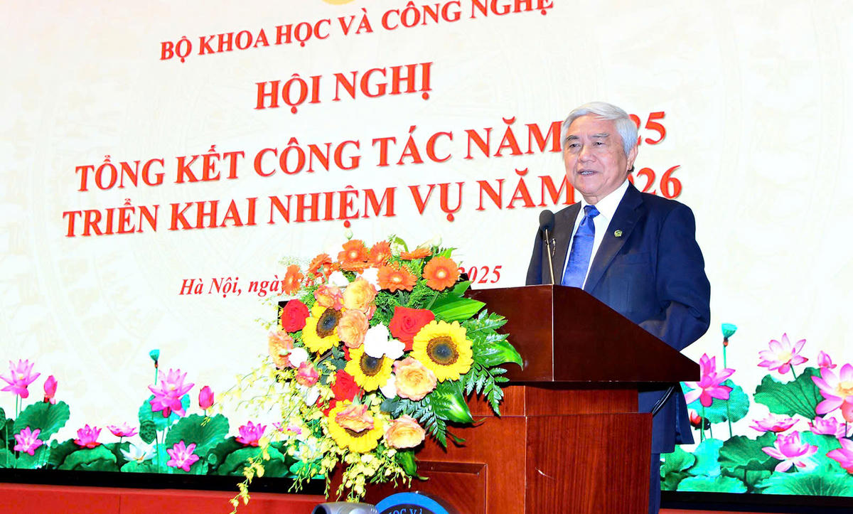 TS Nguyễn Quân phát biểu tại hội nghị của Bộ KHCN tháng 12/2025.