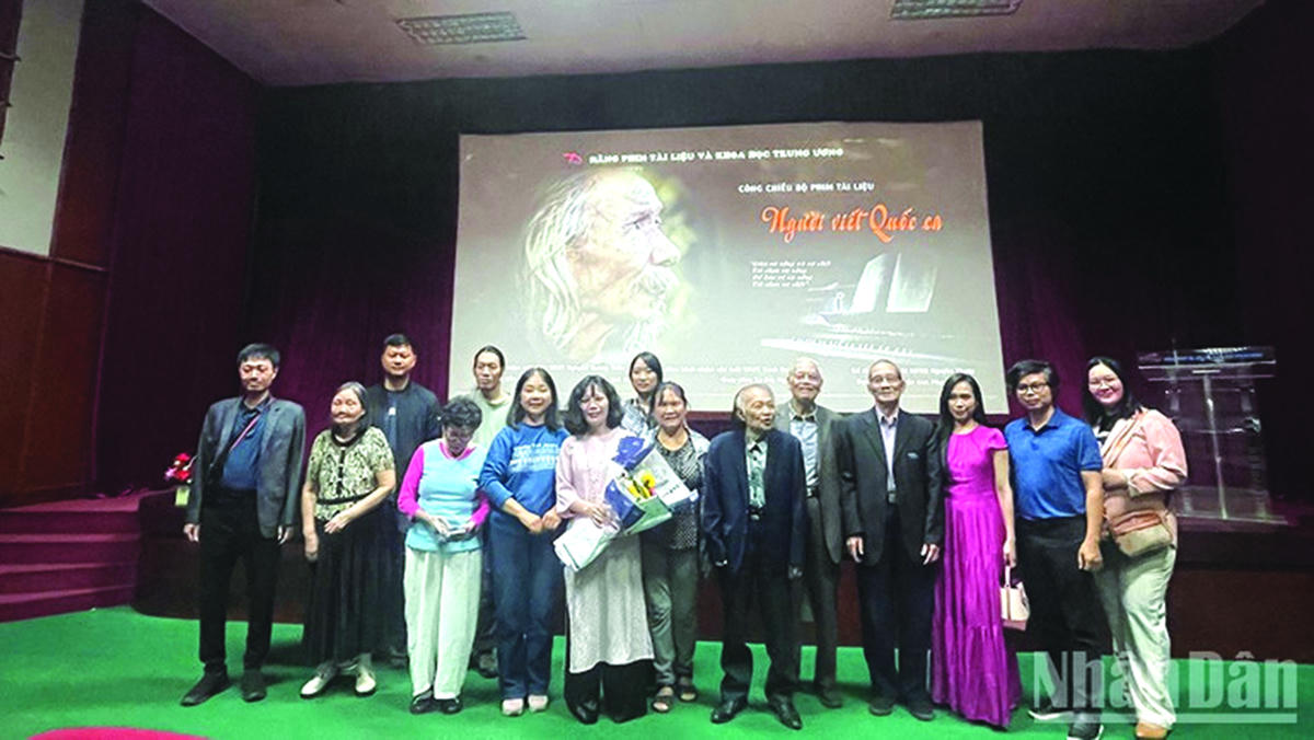 ‘Người viết quốc ca’ bằng cả trái tim