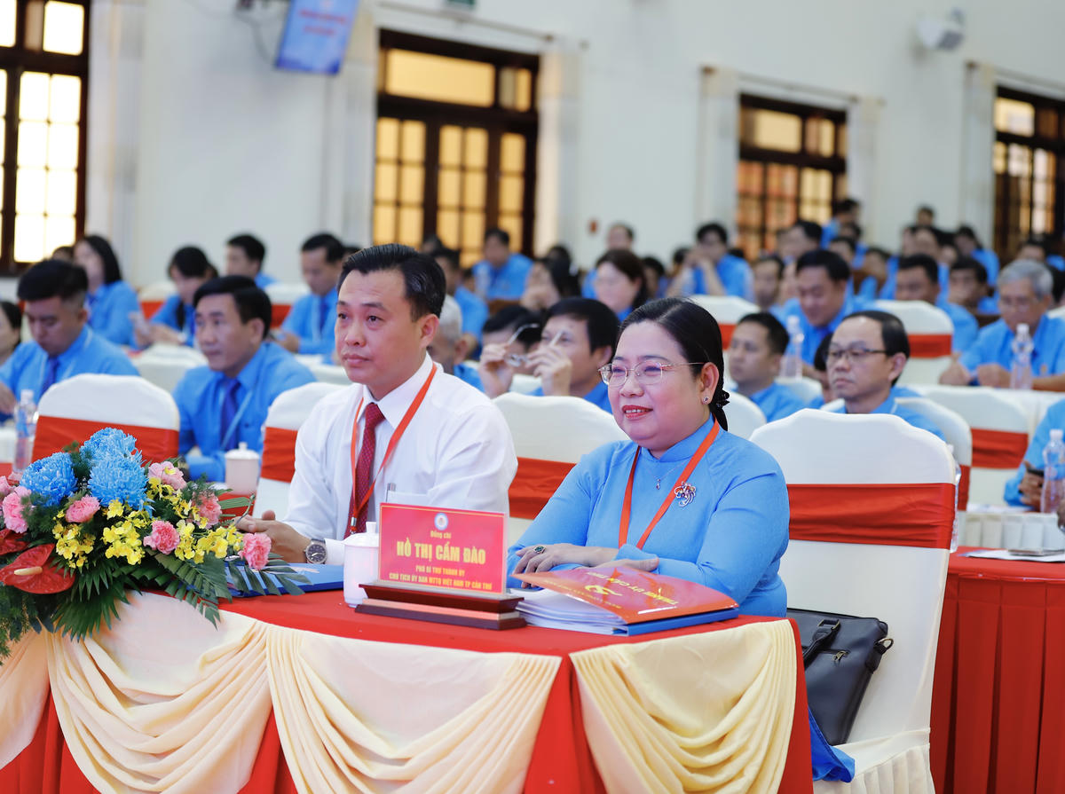 Bà Hồ Thị Cẩm Đào, Phó Bí thư Thành ủy, Chủ tịch Ủy ban MTTQ Việt Nam TP Cần Thơ dự Đại hội. (ảnh: CT)