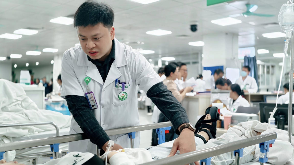 BN T.B.Y (24 tuổi, Hà Nội): Theo dõi chấn thương sọ não, gãy kín cẳng chân trái, theo dõi chấn thương cột sống thắt lưng không liệt