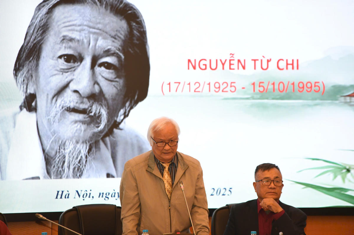 GS. TS Lê Hồng Lý - Chủ tịch Hội Văn nghệ dân gian Việt Nam khẳng định về tầm vóc và sự đóng góp của Nhà dân tộc học Nguyễn Từ Chi trong việc bảo tồn và phát triển văn hoá các dân tộc Việt Nam. Ông cho rằng, Hà Nội cần có một con đường mang tên Nhà văn hoá Nguyễn Từ Chi. Ảnh: Phạm Sỹ.