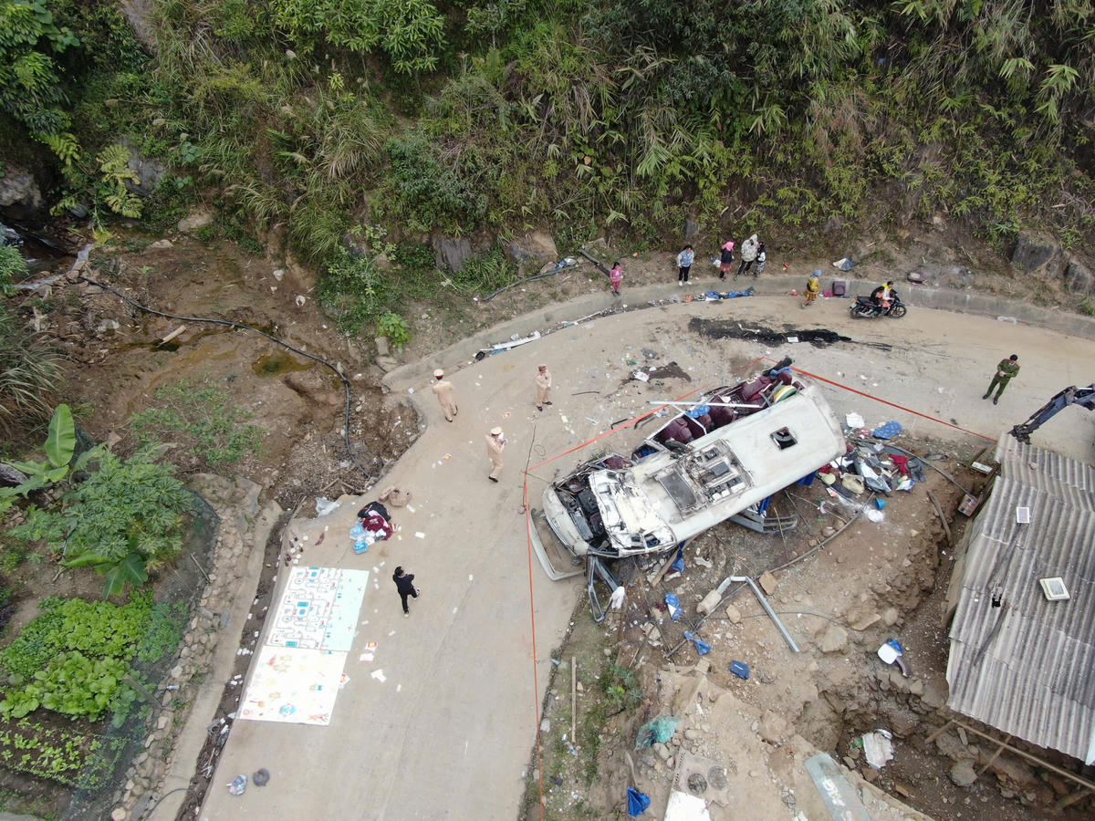 Hiện trường vụ tai nạn khiến 9 người tử vong tại Lào Cai.