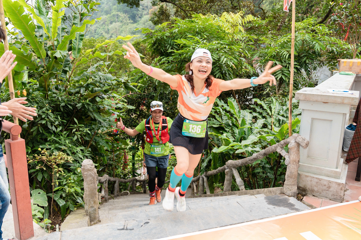 "Tết ấm cho em" trên đỉnh Tây Thiên