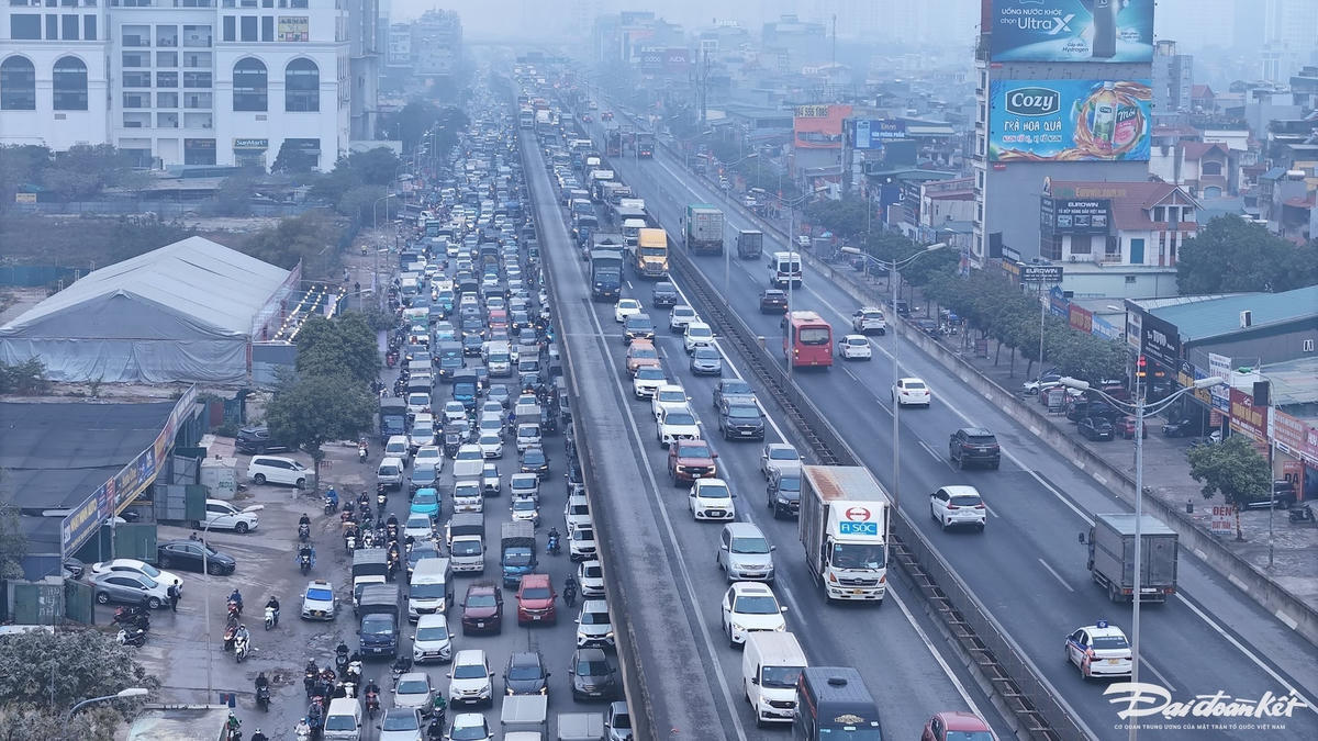 Vành đai 3 trên cao thường xuyên xảy ra ùn tắc giao thông.