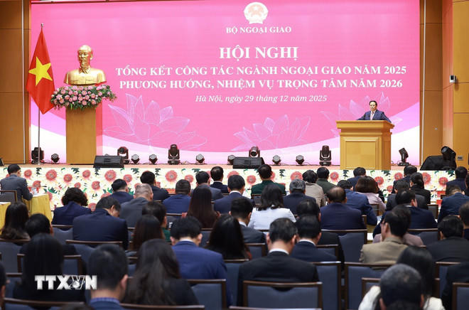 Thủ tướng Phạm Minh Chính chỉ đạo Hội nghị tổng kết công tác ngành ngoại giao năm 2025 và phương hướng, nhiệm vụ năm 2026. (Ảnh: Dương Giang/TTXVN)