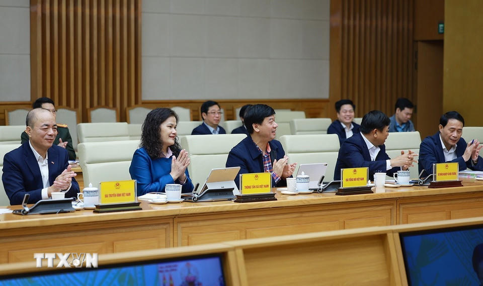 Các địa biểu tham dự Hội nghị sơ kết triển khai xây dựng nhà cho nhân dân bị thiệt hại do bão lũ tại khu vực miền Trung. (Ảnh: Dương Giang/TTXVN).&nbsp;