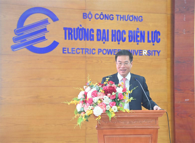 PGS.TS Nguyễn Lê Cường phát biểu khai mạc chương trình.