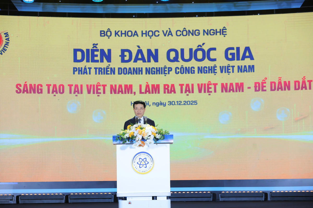 Bộ trưởng Nguyễn Mạnh Hùng phát biểu tại Diễn đàn.