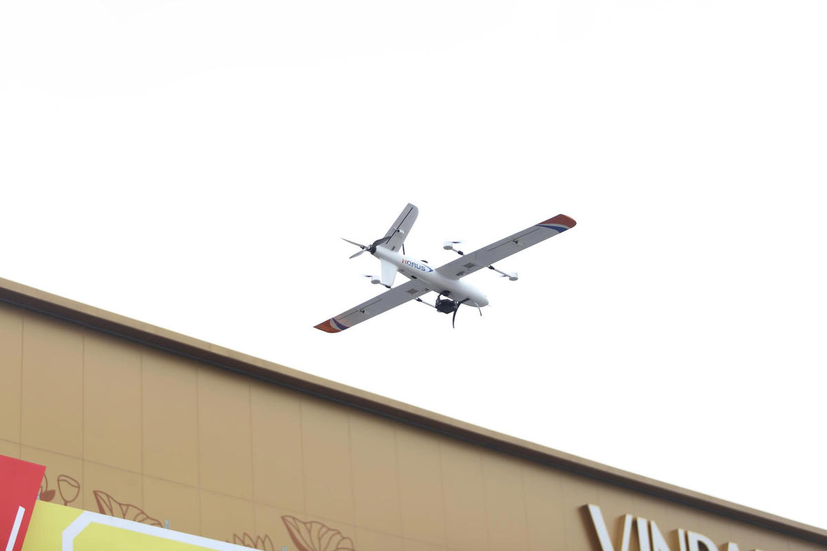 UAV Horus P02 vận hành thử nghiệm trong các tình huống cứu hộ, giám sát và bảo đảm&nbsp; &nbsp; &nbsp; &nbsp; &nbsp;an ninh tại Diễn đàn.&nbsp;