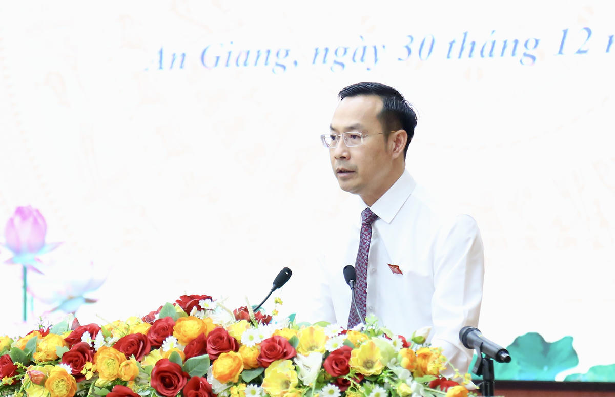 Ông Nguyễn Thanh Nhàn - Phó Bí thư Thường trực Tỉnh ủy, Chủ tịch HĐND tỉnh An Giang phát biểu bế mạc. (ảnh: Thanh Tiến)