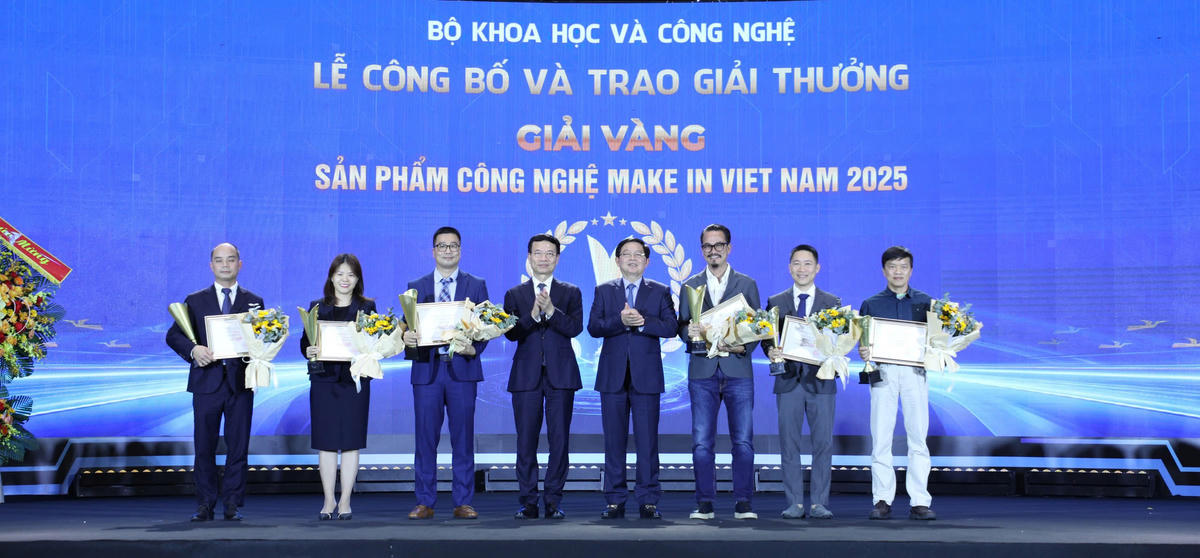 6 doanh nghiệp xuất sắc nhận giải Vàng Giải thưởng
“Sản phẩm công nghệ số Make in Viet Nam" năm 2025. Ảnh: BTC.