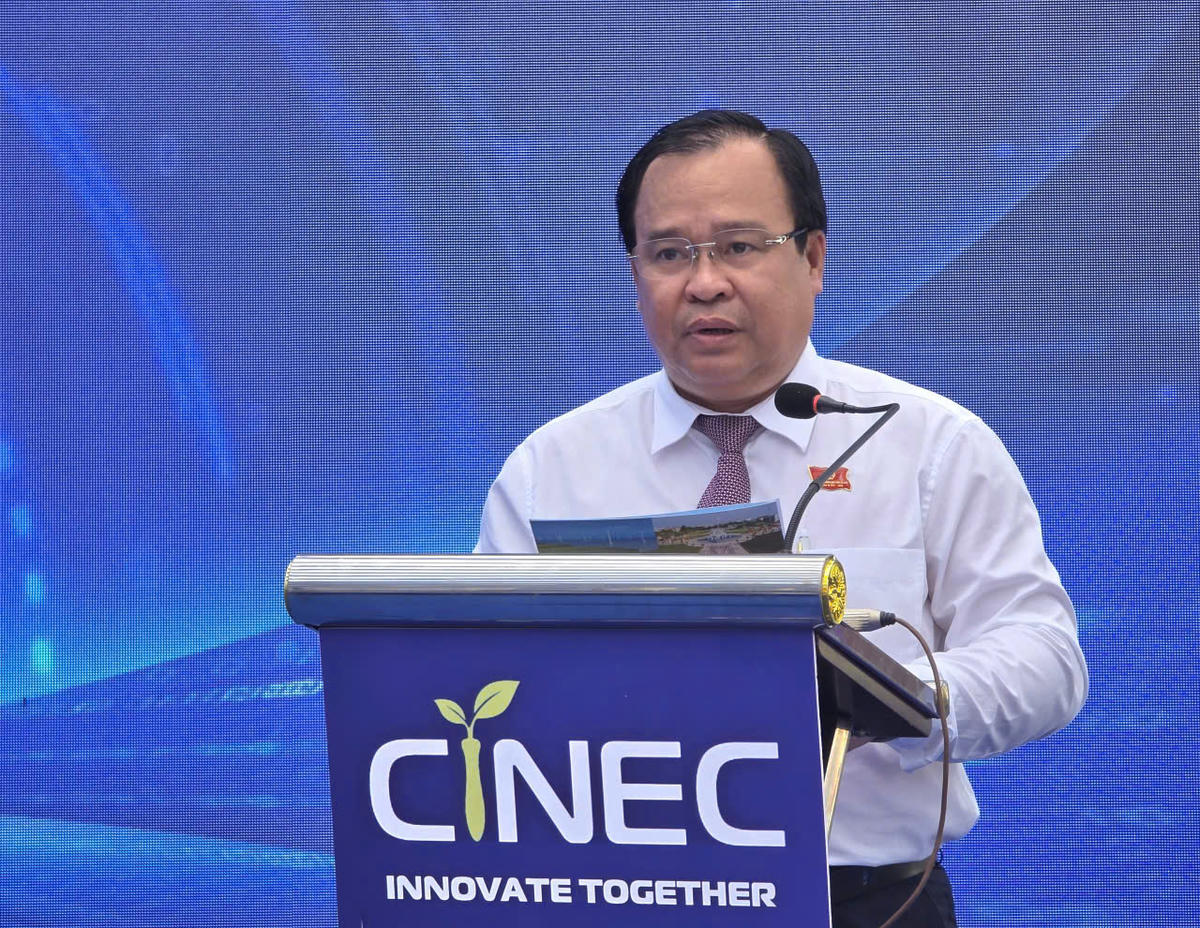 Phó Chủ tịch UBND tỉnh Cà Mau Nguyễn Minh Luân phát biểu tại buổi Lễ. Ảnh: Nguyên Du.