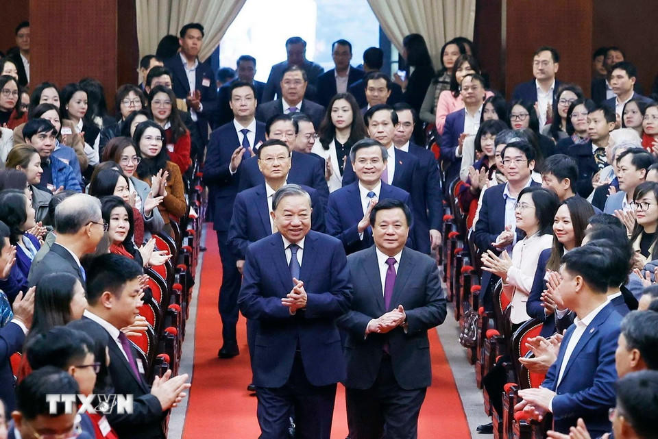 Tổng Bí thư Tô Lâm và các đại biểu đến dự hội nghị. (Ảnh: Thống Nhất/TTXVN)