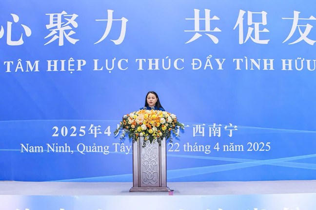 Bà Nguyễn Thị Thu Hà, Ủy viên Trung ương Đảng, Phó Chủ tịch - Tổng Thư ký UBTƯ MTTQ Việt Nam phát biểu tại Chương trình giao lưu hữu nghị.