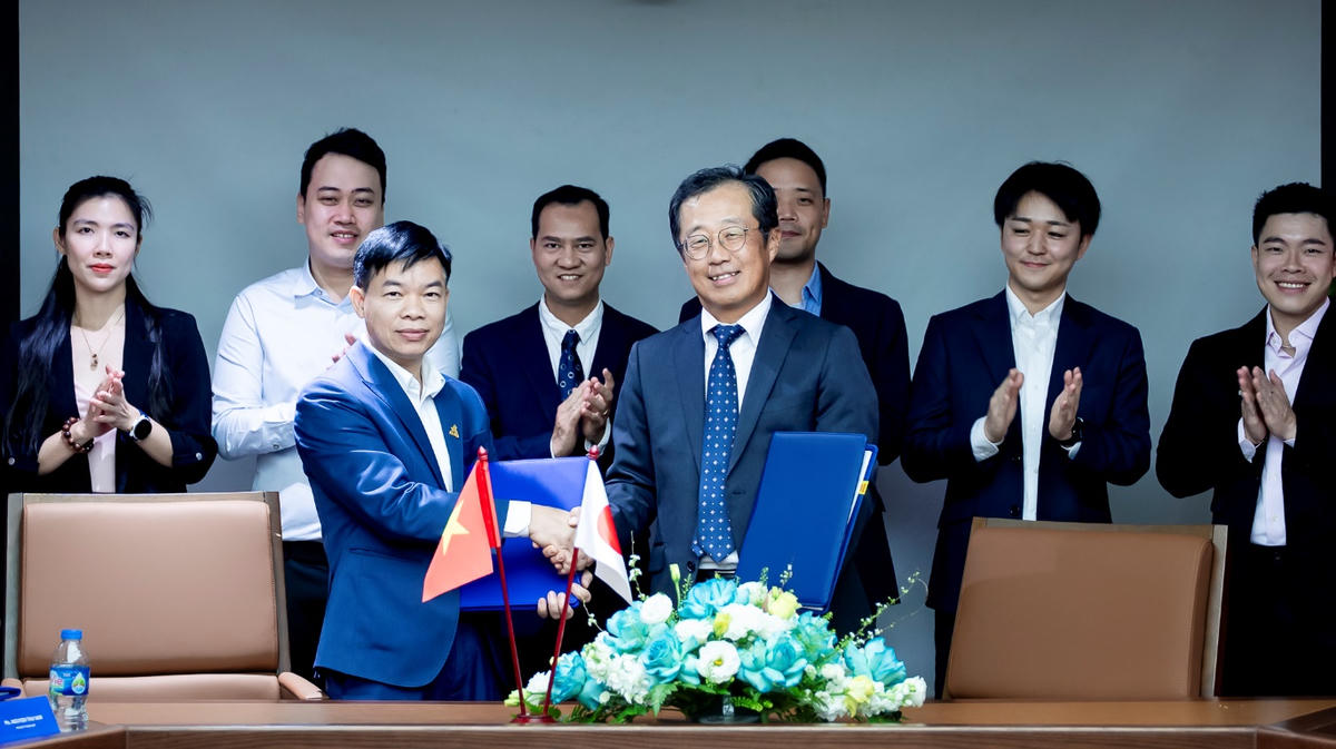 Tập đoàn Tân Á Đại Thành hợp tác cùng Quỹ Đầu tư SOL triển khai điện mặt trời áp mái tại Nhà máy Hà Nam