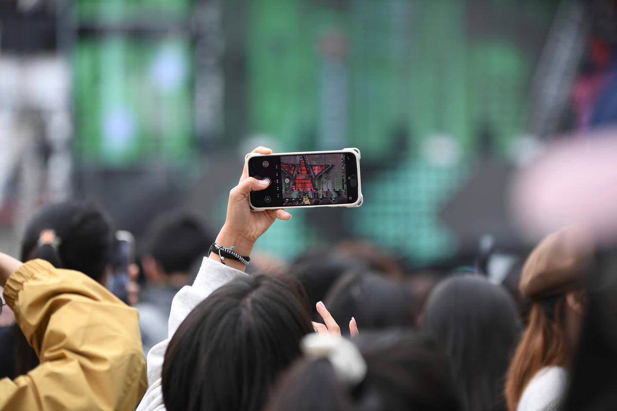 Không chỉ là đêm biểu diễn âm nhạc, Countdown 2026 còn hướng tới không gian kết nối cộng đồng, nơi người dân cùng chia sẻ cảm xúc, gửi gắm kỳ vọng cho năm mới. Ảnh: Phạm Sỹ.