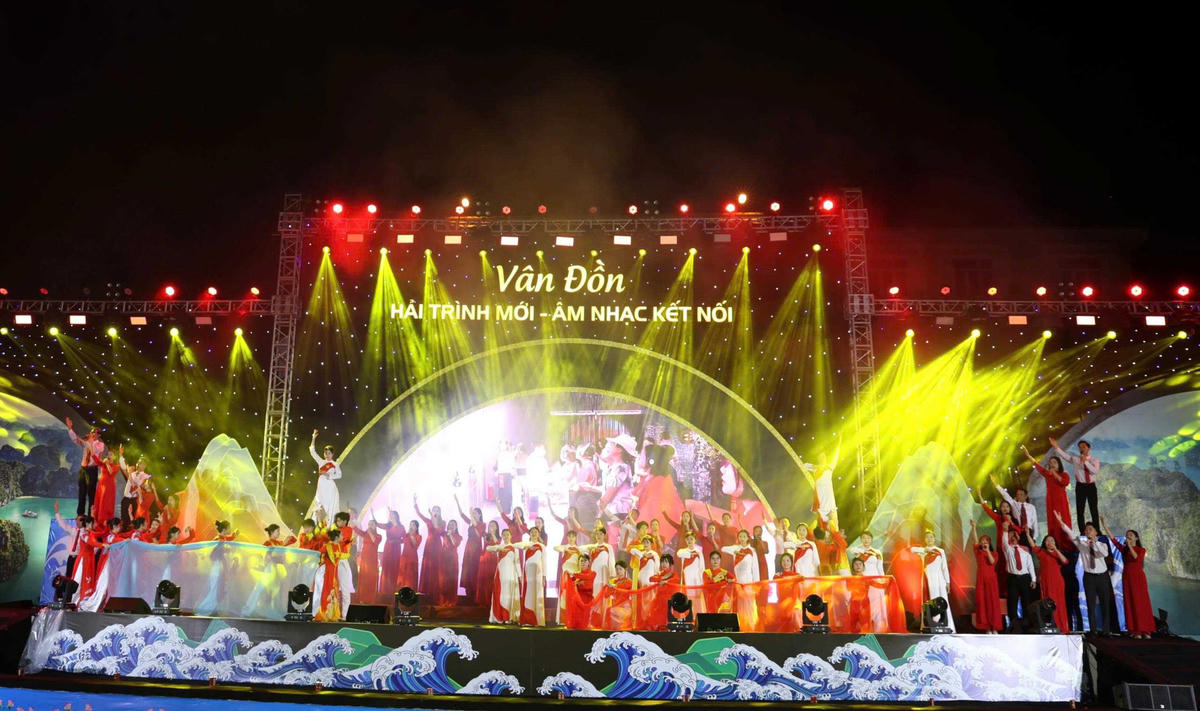 Chương trình nghệ thuật tại đặc khu Vân Đồn tối 30/12.