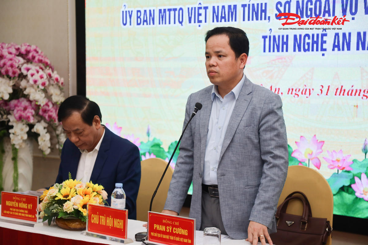 Ông Phan Sỹ Cường - Phó Chủ tịch Uỷ ban MTTQ tỉnh Nghệ An phát biểu tại hội nghị. Ảnh: ĐB