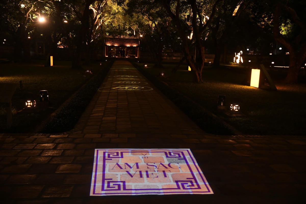 Chương trình "Âm sắc Việt" là một hoạt động văn hoá  trong không gian di sản về đêm, được xây dựng như một sản phẩm khám phá đêm mang tính thử nghiệm nhân dịp Tết dương lịch 2026. Ảnh: Phạm Sỹ.