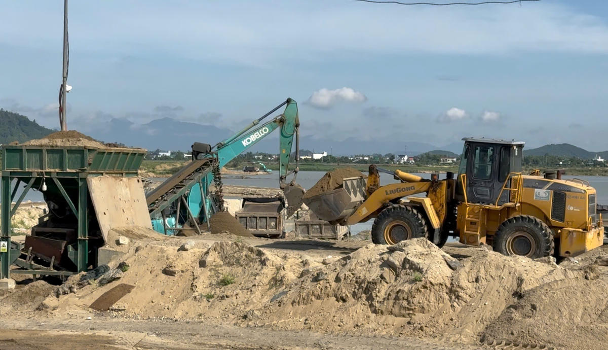 Quảng Ngãi công bố đơn giá nhân công, ca máy và thiết bị thi công xây dựng trên địa bàn địa phương. Ảnh: Tấn Thành.
