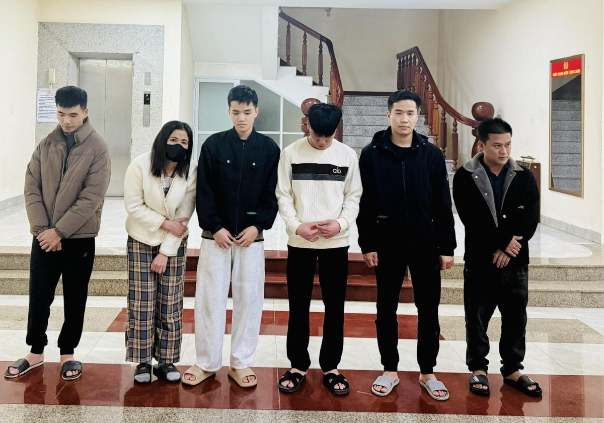 Các đối tượng tại cơ quan công an. Ảnh: CAQT