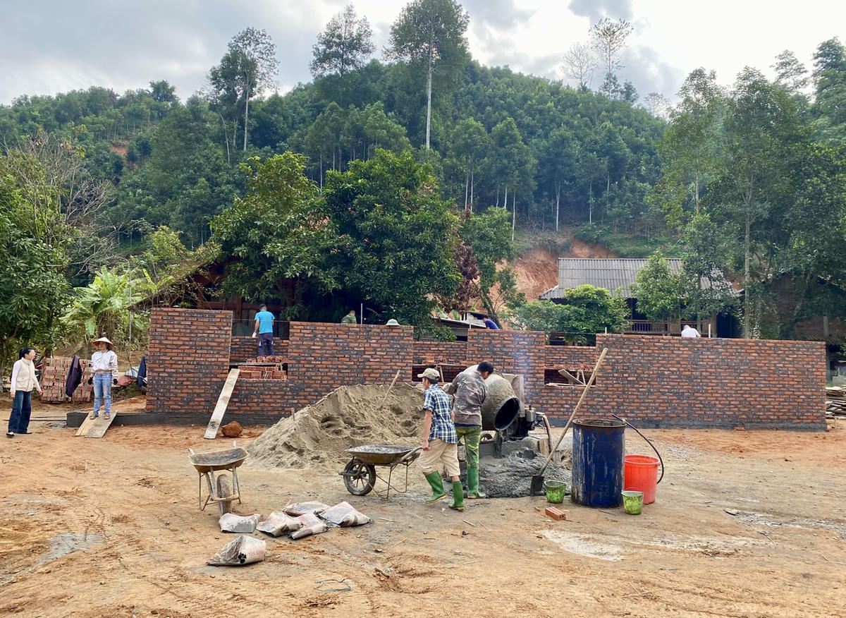 Thần tốc xây nhà cho người dân vùng thiên tai