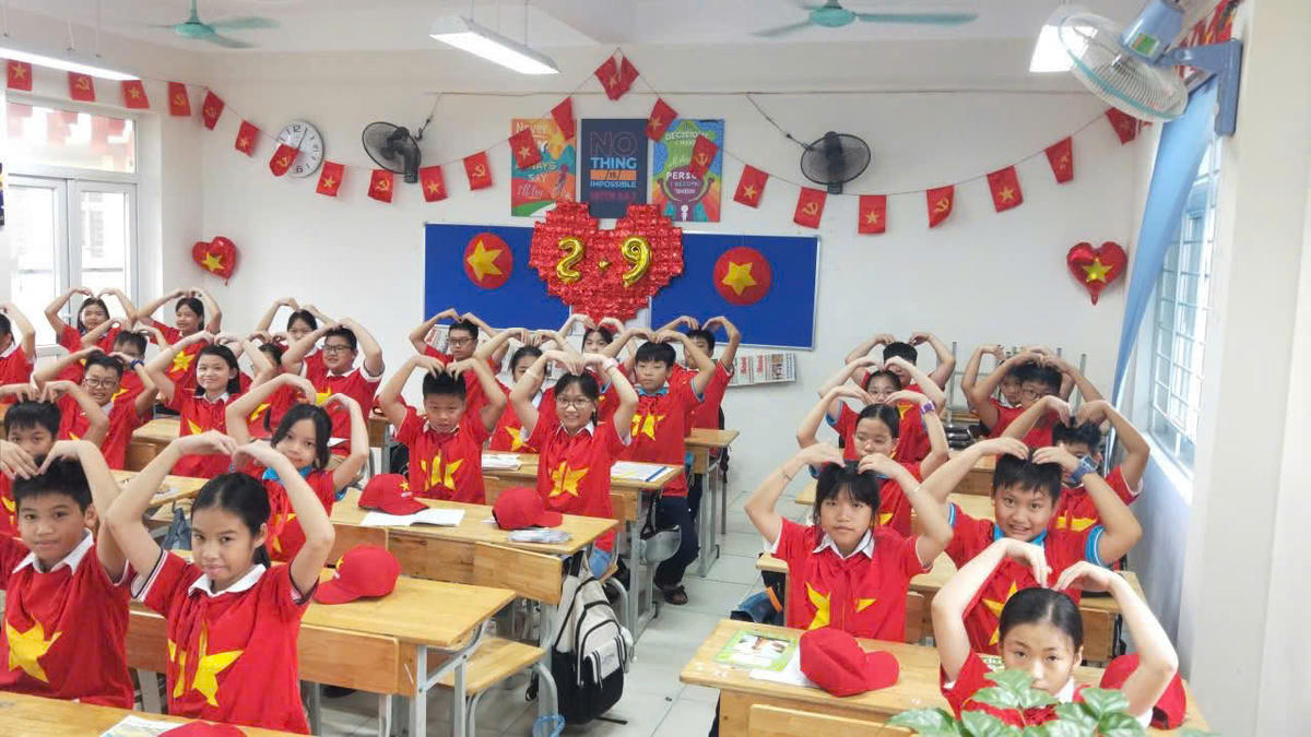 Một giờ học chính khóa của học sinh Hà Nội. Ảnh: T.V.