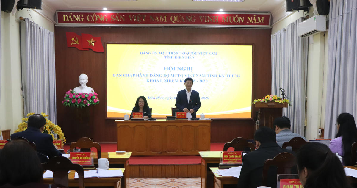 Chủ tịch Ủy ban MTTQ Việt Nam tỉnh Điện Biên Mùa A Vảng phát biểu tại Hội nghị. Ảnh: MTTQ tỉnh Điện Biên