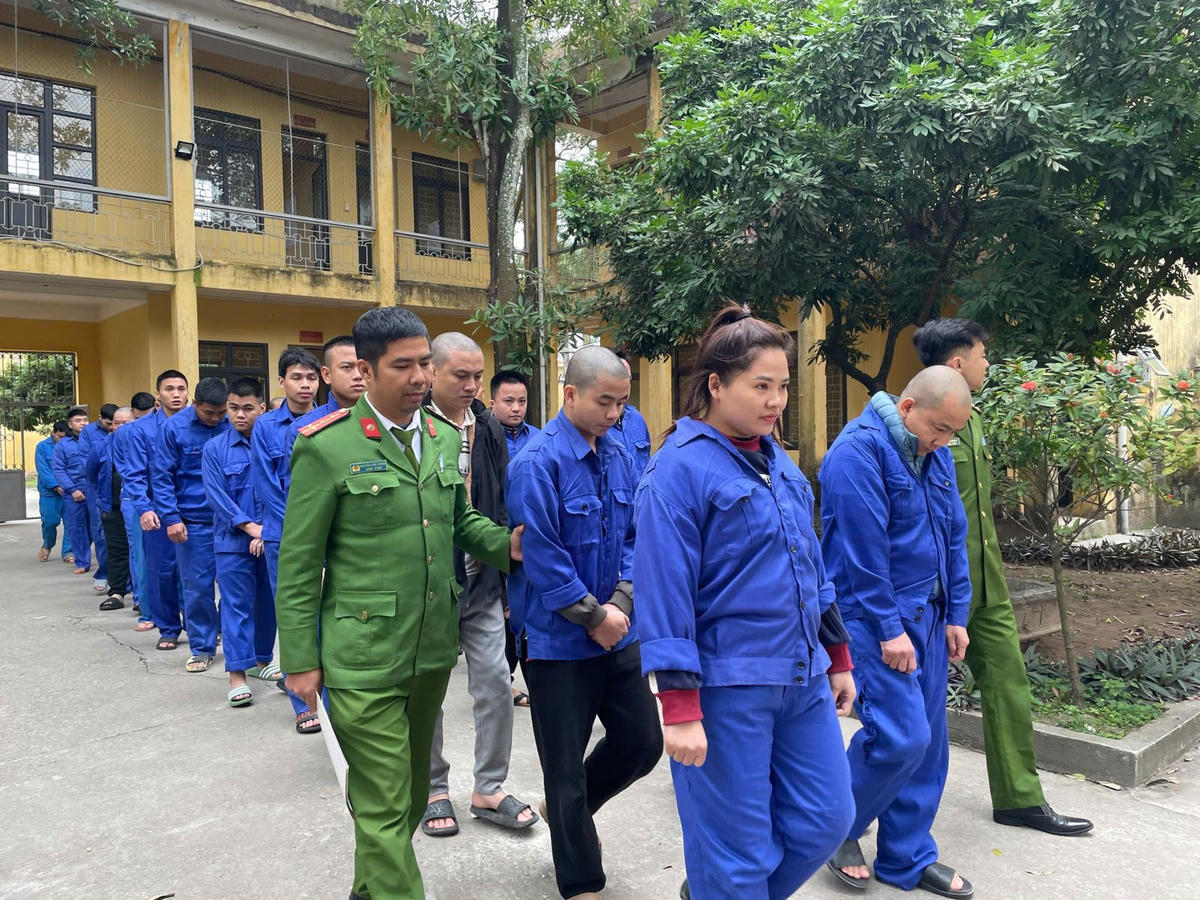 Các đối tượng trong đường dây bị bắt, khởi tố.Ảnh: Công an tỉnh Hưng Yên.