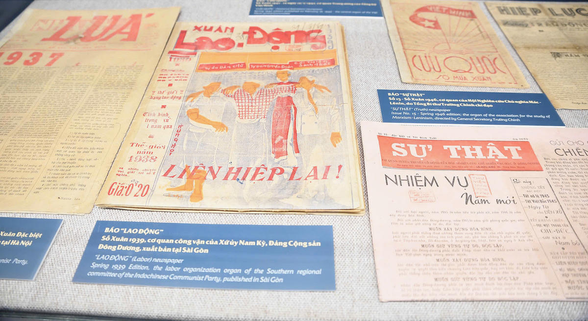 Không gian giới thiệu sưu tập báo Xuân của Đảng trước Cách mạng tháng Tám 1945. Ảnh: Phạm Sỹ.