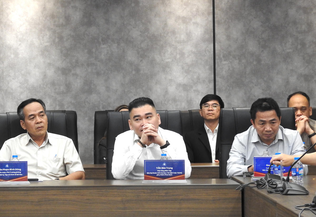 Các đại biểu tham dự buổi toạ đàm. Ảnh: Đ.Xá.