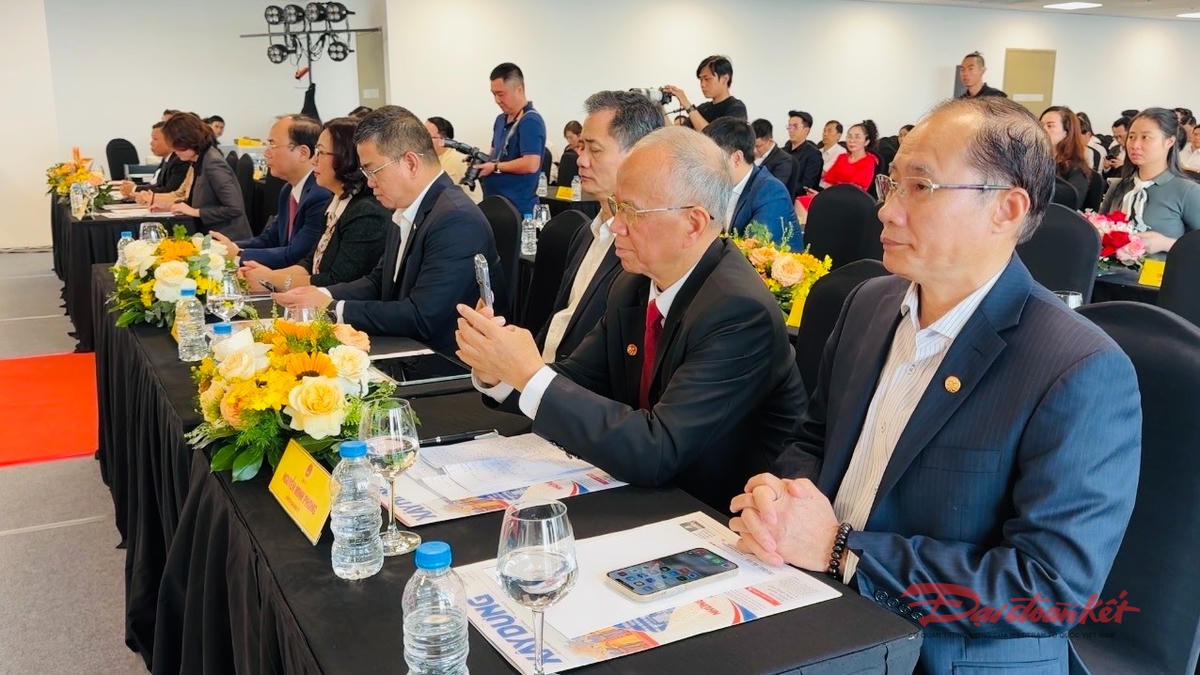 Đại biểu tham dự diễn đàn. Ảnh: Hồng Phúc.