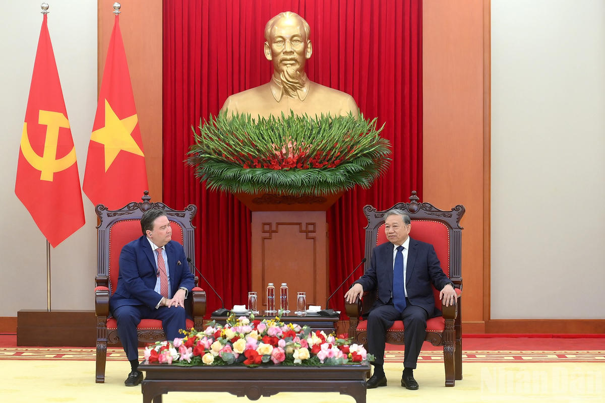 Tổng Bí thư Tô Lâm tiếp Đại sứ Hoa Kỳ tại Việt Nam Marc Knapper. Ảnh: Báo Nhân dân