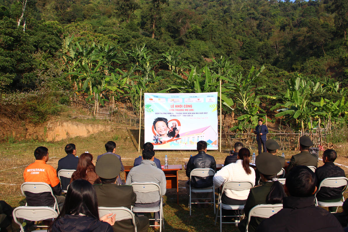 Lễ khởi công xây dựng điểm trường Nậm Pù - trường Mầm non Ban Mai, xã Huổi Một. Ảnh: C.T.