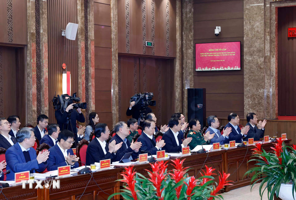 Các đại biểu tham dự buổi làm việc. (Ảnh: Thống Nhất/TTXVN)