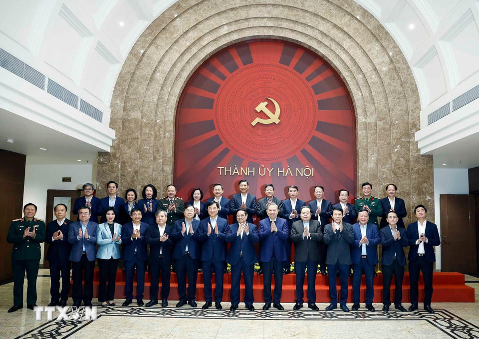 Tổng Bí thư Tô Lâm, Thủ tướng Phạm Minh Chính, Chủ tịch Quốc hội Trần Thanh Mẫn và các đại biểu. (Ảnh: Thống Nhất/TTXVN)