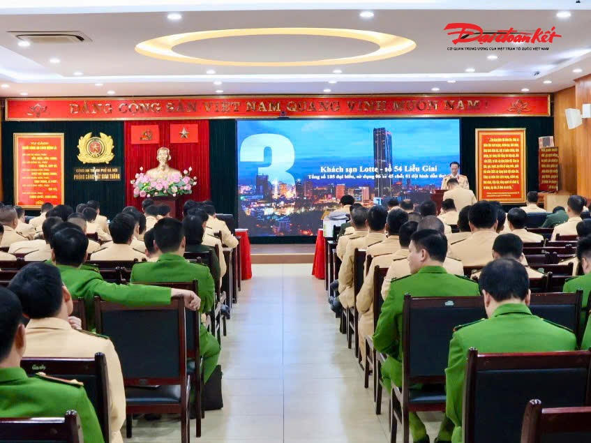 Toàn cảnh hội nghị.