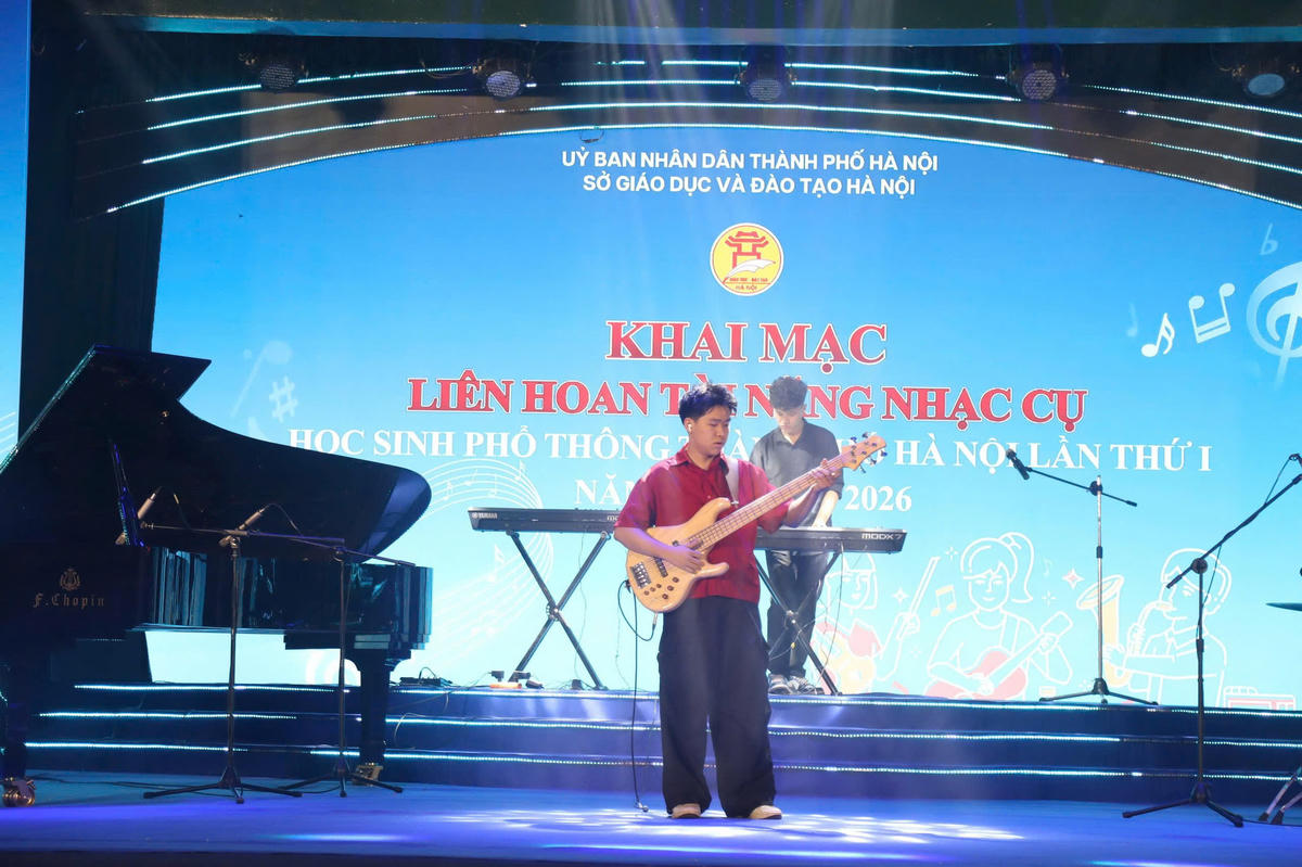Liên hoan nhạc cụ học sinh phổ thông thành phố Hà Nội diễn ra từ ngày 12 đến ngày 14/1.