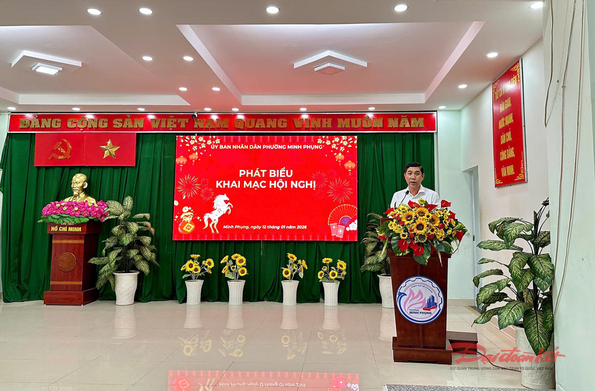 Ông Nguyễn Phi Long, Phó Bí thư - Chủ tịch UBND phường Minh Phụng (TP Hồ Chí Minh) phát biểu tại hội nghị. Ảnh: T.L