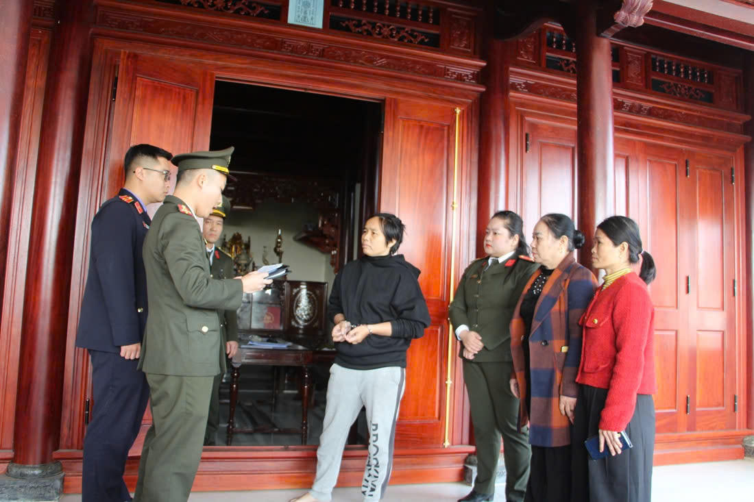 Công an tỉnh Nghệ An đã khởi tố vụ án hình sự, khởi tố bị can, ra lệnh tạm giam và khám xét khẩn cấp đối với bị can Hồ Thị Hải. Ảnh: Công an tỉnh Nghệ An