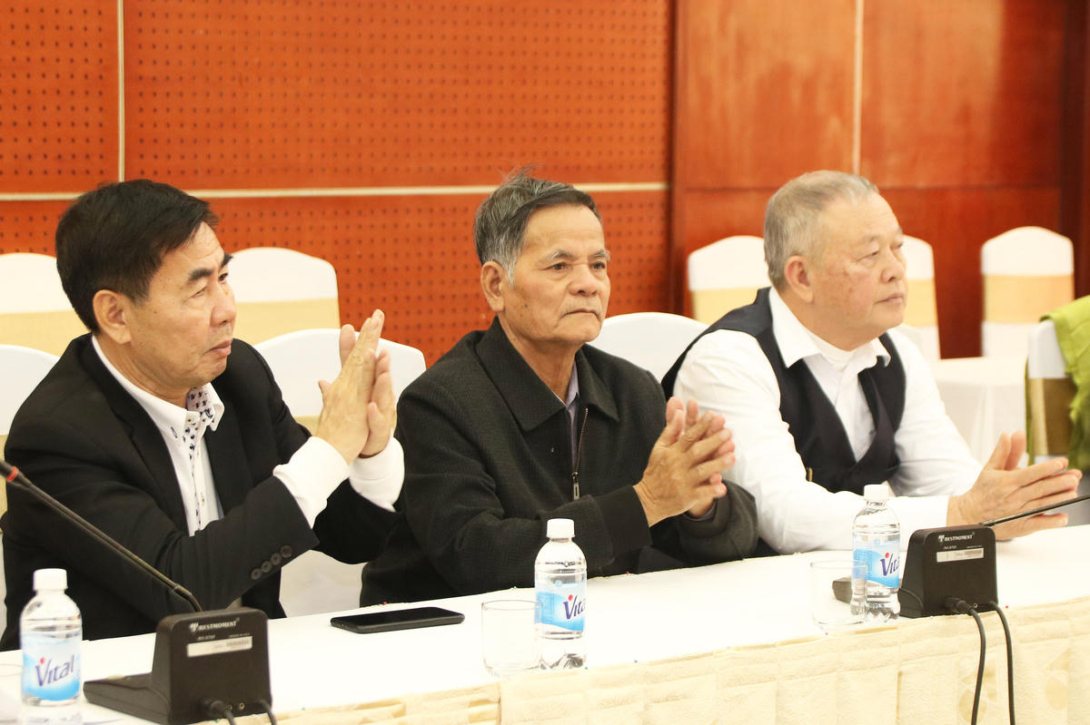 Các đại biểu tham dự buổi lễ.