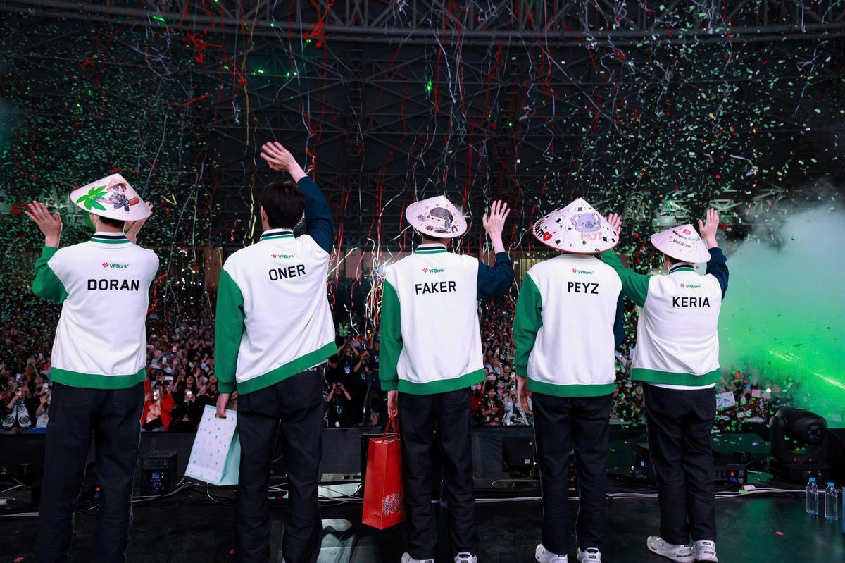 Hành trình đáng nhớ của Faker và T1 tại Việt Nam