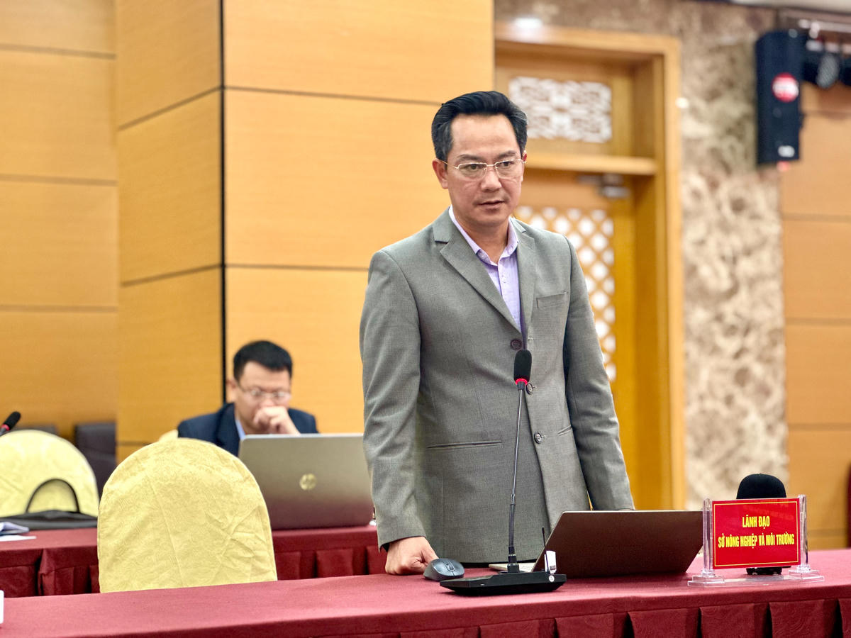Ông Phan Thanh Nghị, Phó Giám đốc Sở Nông nghiệp và Môi trường tỉnh Quảng Ninh phát biểu tại cuộc họp báo. Ảnh: Ngọc Anh