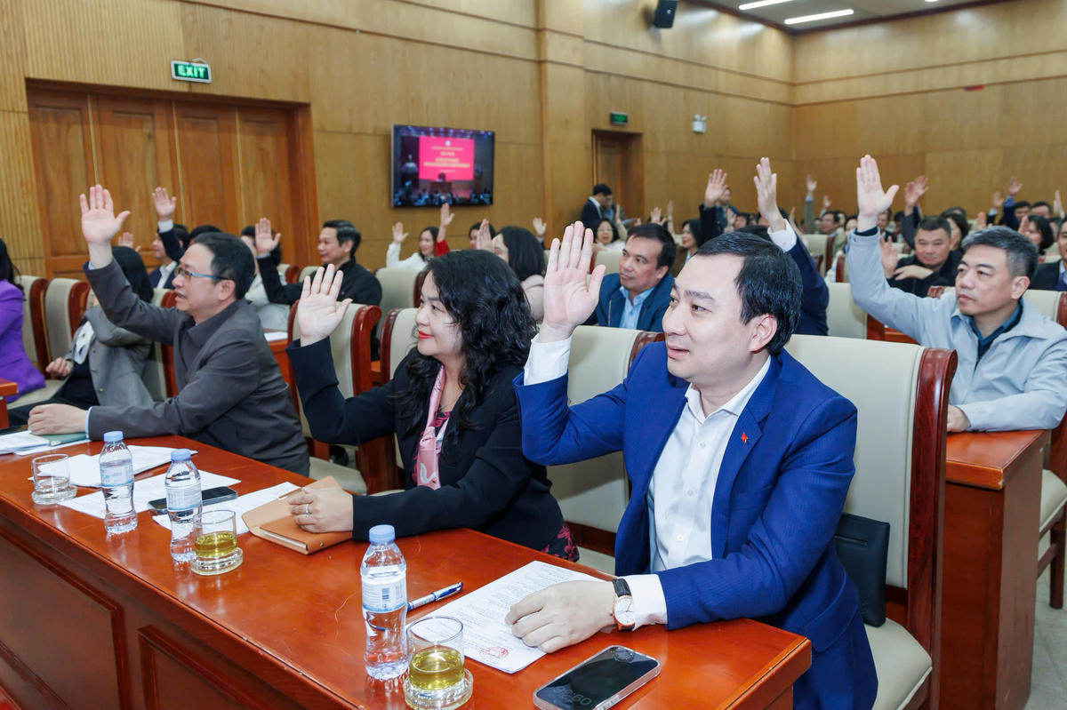 Nhất trí giới thiệu Chủ tịch UBTƯ MTTQ Việt Nam Bùi Thị Minh Hoài ứng cử đại biểu Quốc hội khóa XVI