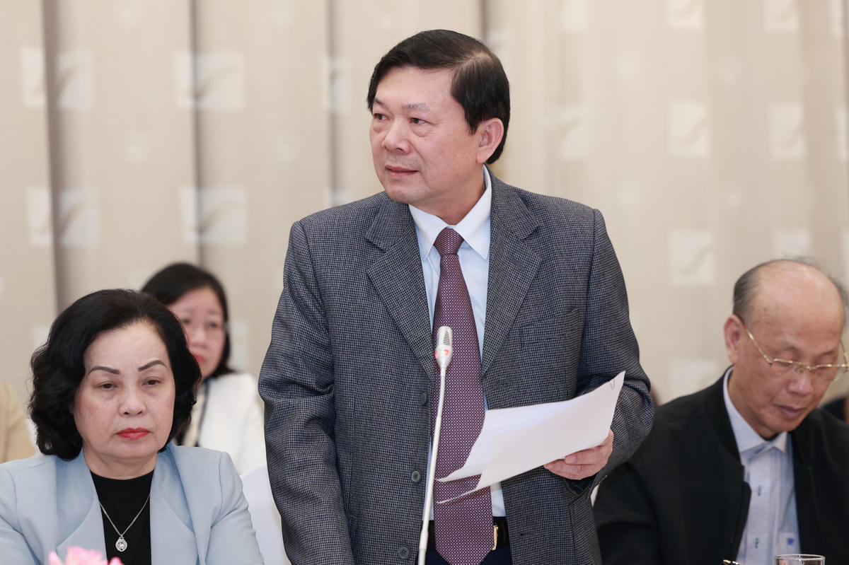 Ông Nguyễn Hữu Dũng - nguyên Phó Chủ tịch UBTƯ MTTQ Việt Nam phát biểu tại Hội nghị.