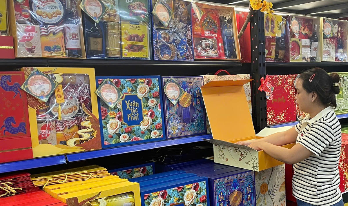 Thị trường giỏ quà Tết: Chú trọng tính thiết thực, giá mềm